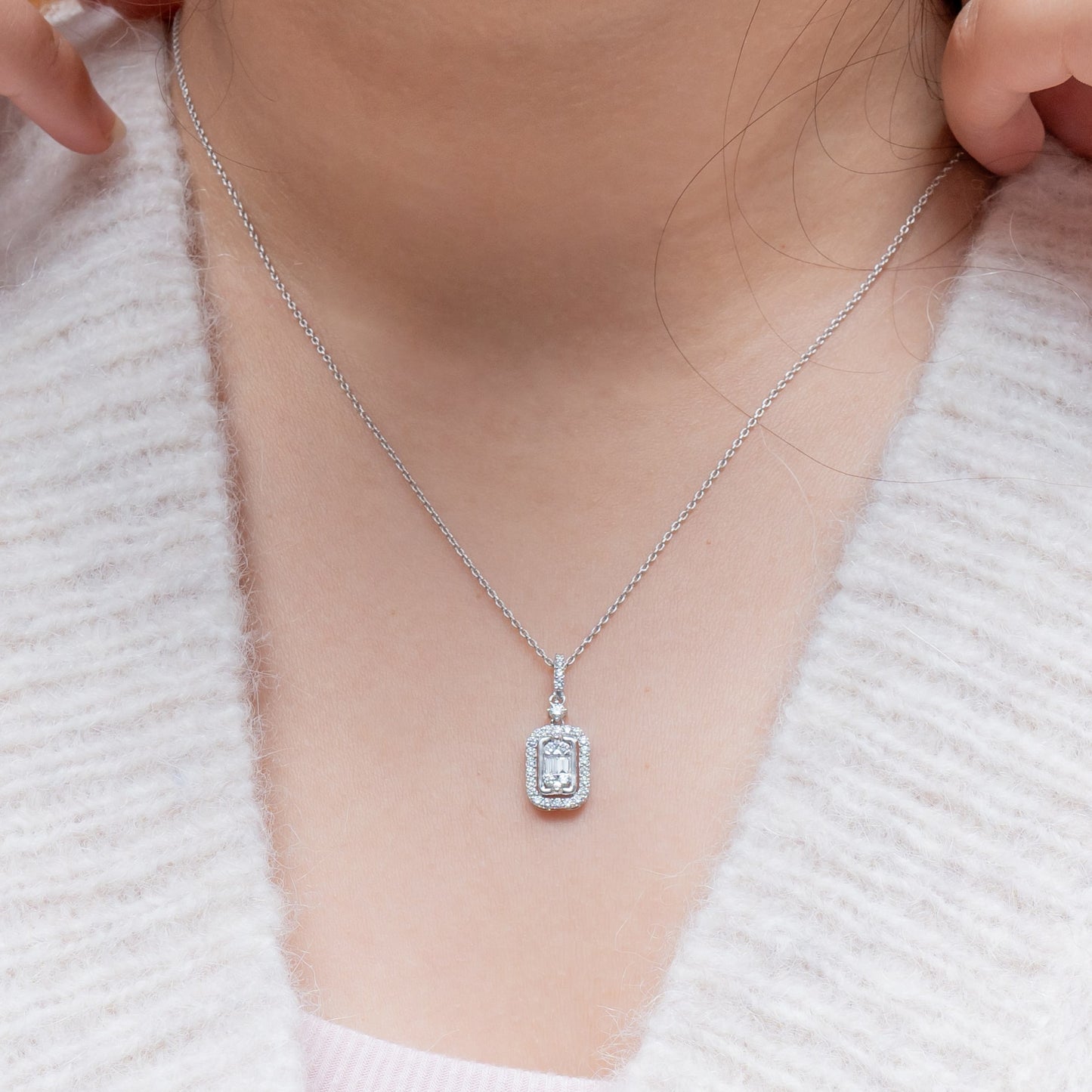 18K White Gold Delicate Rectangle Pendant with Baguette & Round Diamonds
