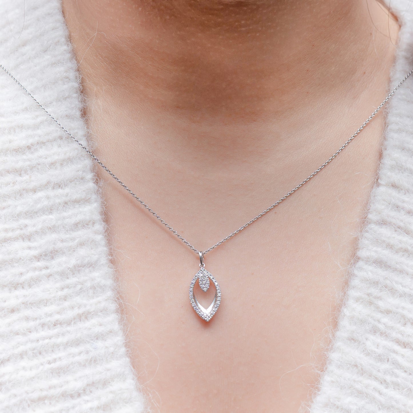 Open leaf Diamond pendant