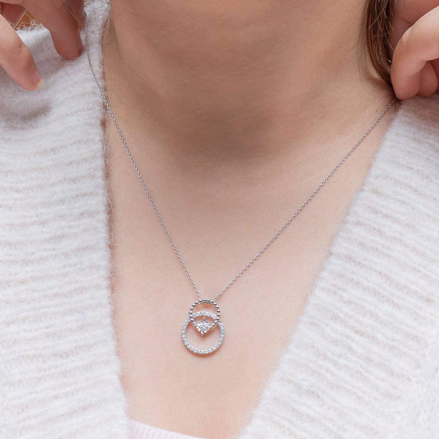 Overlapping luna pendant