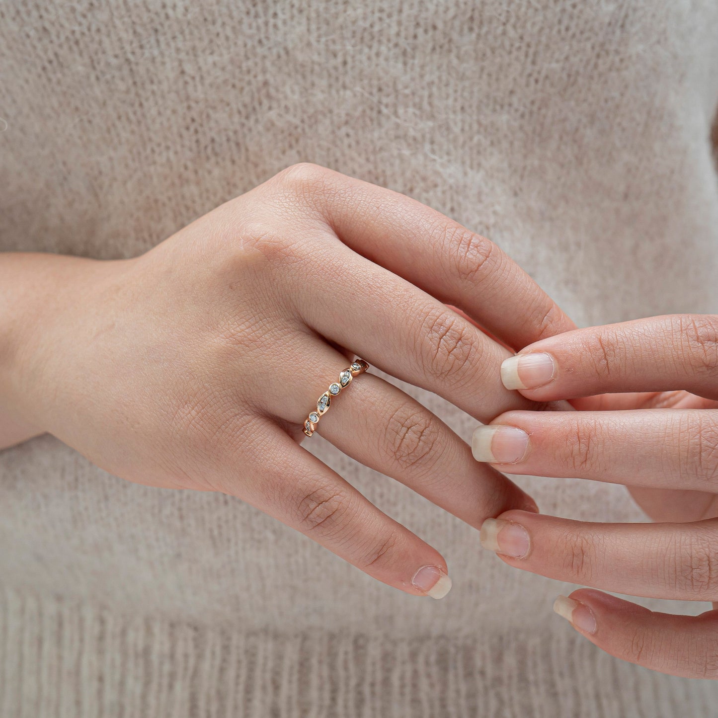 Lumine Leaf Ring