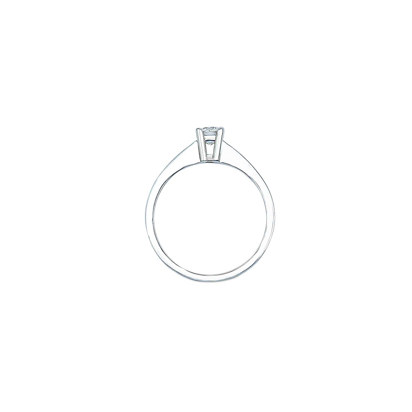 Timeless Brilliance solitaire ring