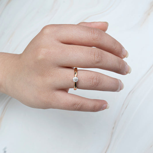 The Rosé Éternel Solitaire Ring