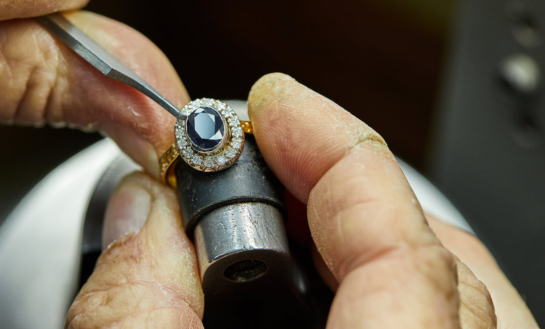 Lab-Grown vs. Natural Diamonds: The Ultimate Buying Guide for 2024