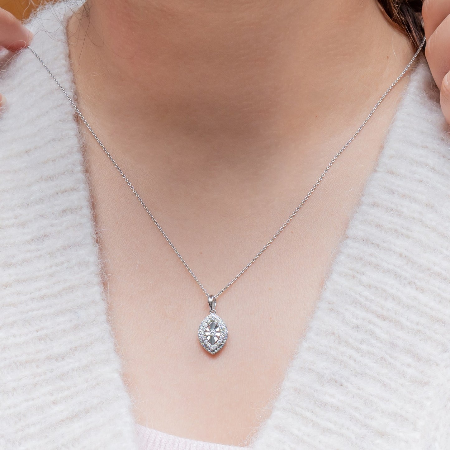 Guardian Gleam Pendant